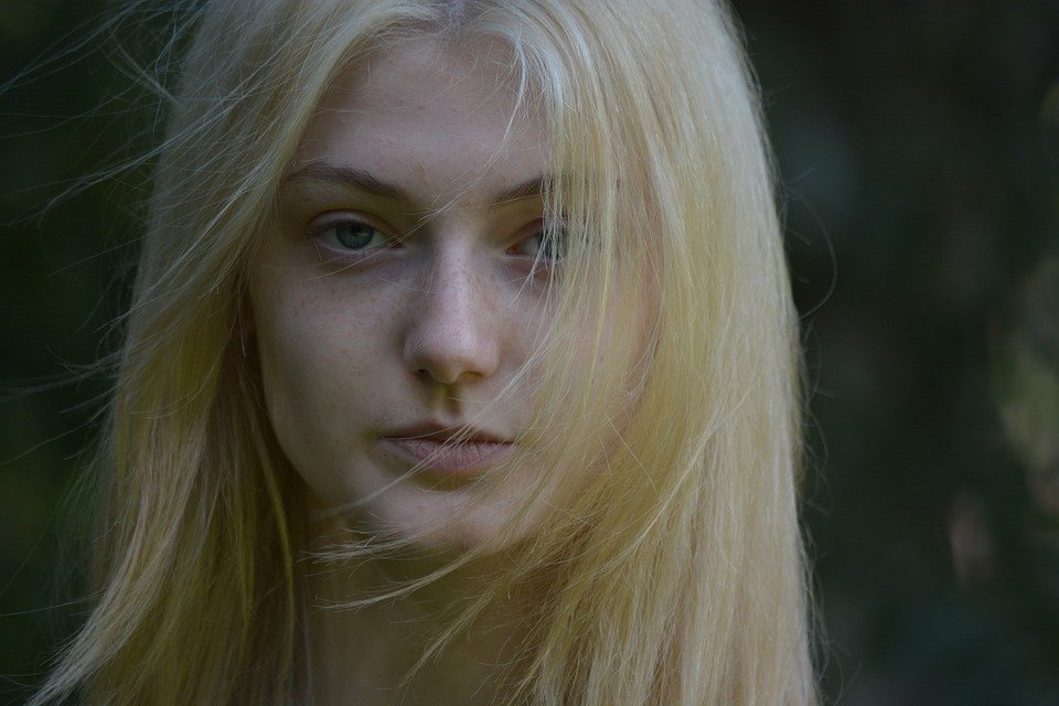 Jednoduché tipy, jak vypadat přirozeně bez make-upu